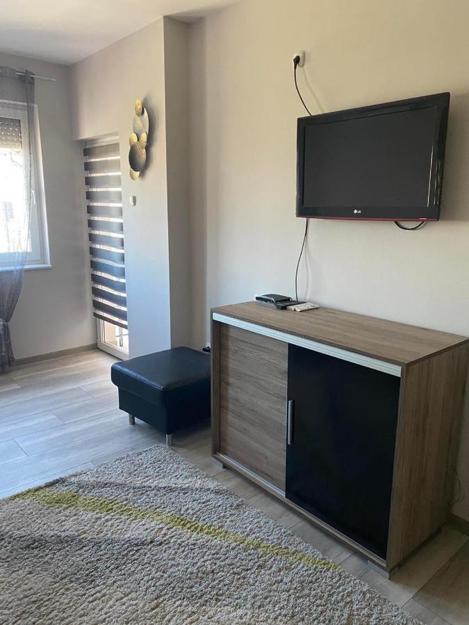 Gabrielle Apartman Hajdúszoboszló Buitenkant foto